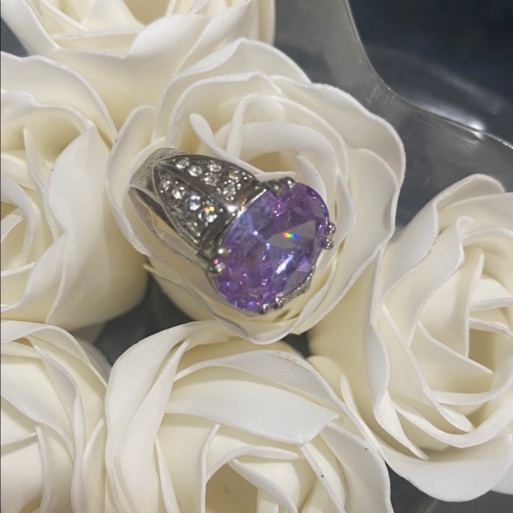 Size 7 Statement Ring Purple Stone - Picture 3 of 5